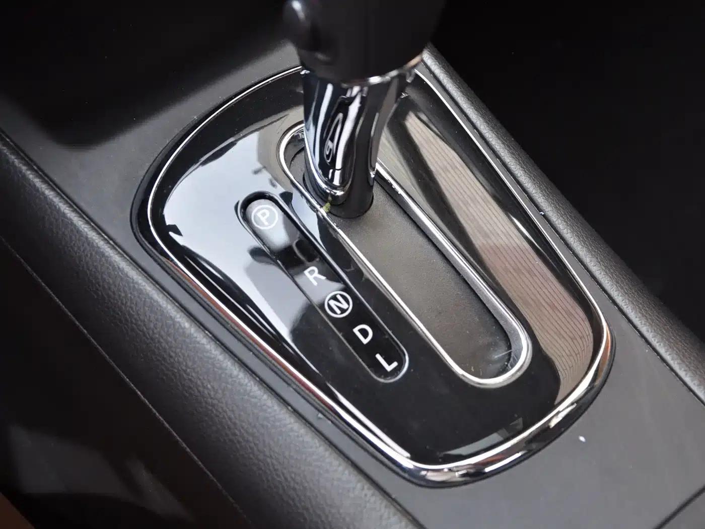 2014 Tiida 1.6L CVT Smart — миниатюра 14