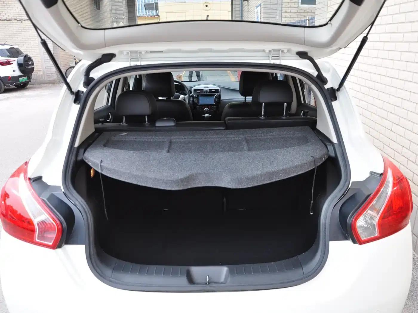 2014 Tiida 1.6L CVT Smart — миниатюра 8