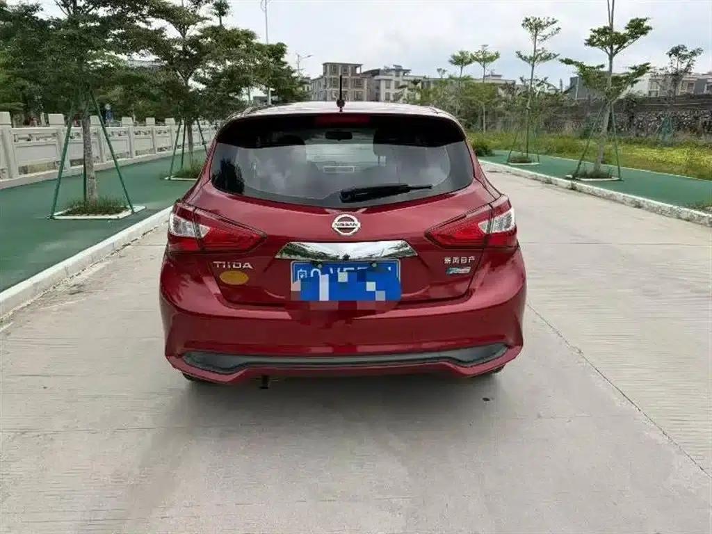 2016 Tiida 1.6L CVT Sport Edition — миниатюра 4