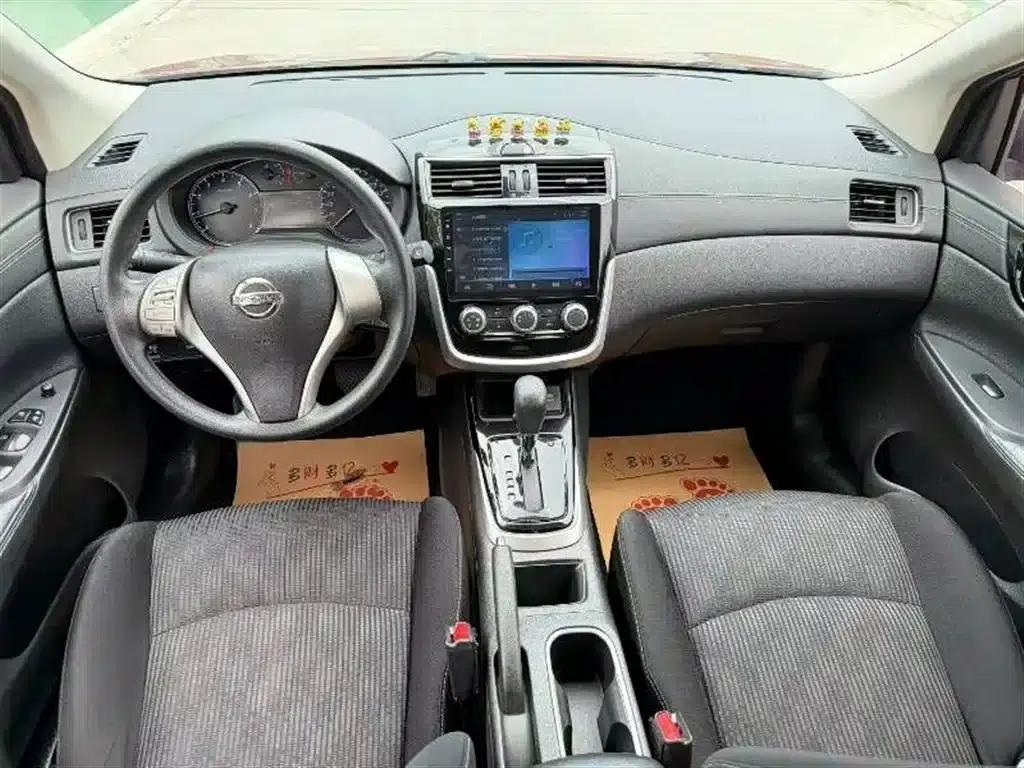 2016 Tiida 1.6L CVT Sport Edition — миниатюра 8