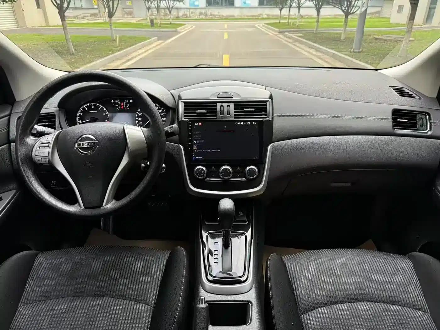 2016 Tiida 1.6L CVT Sport Edition — миниатюра 15