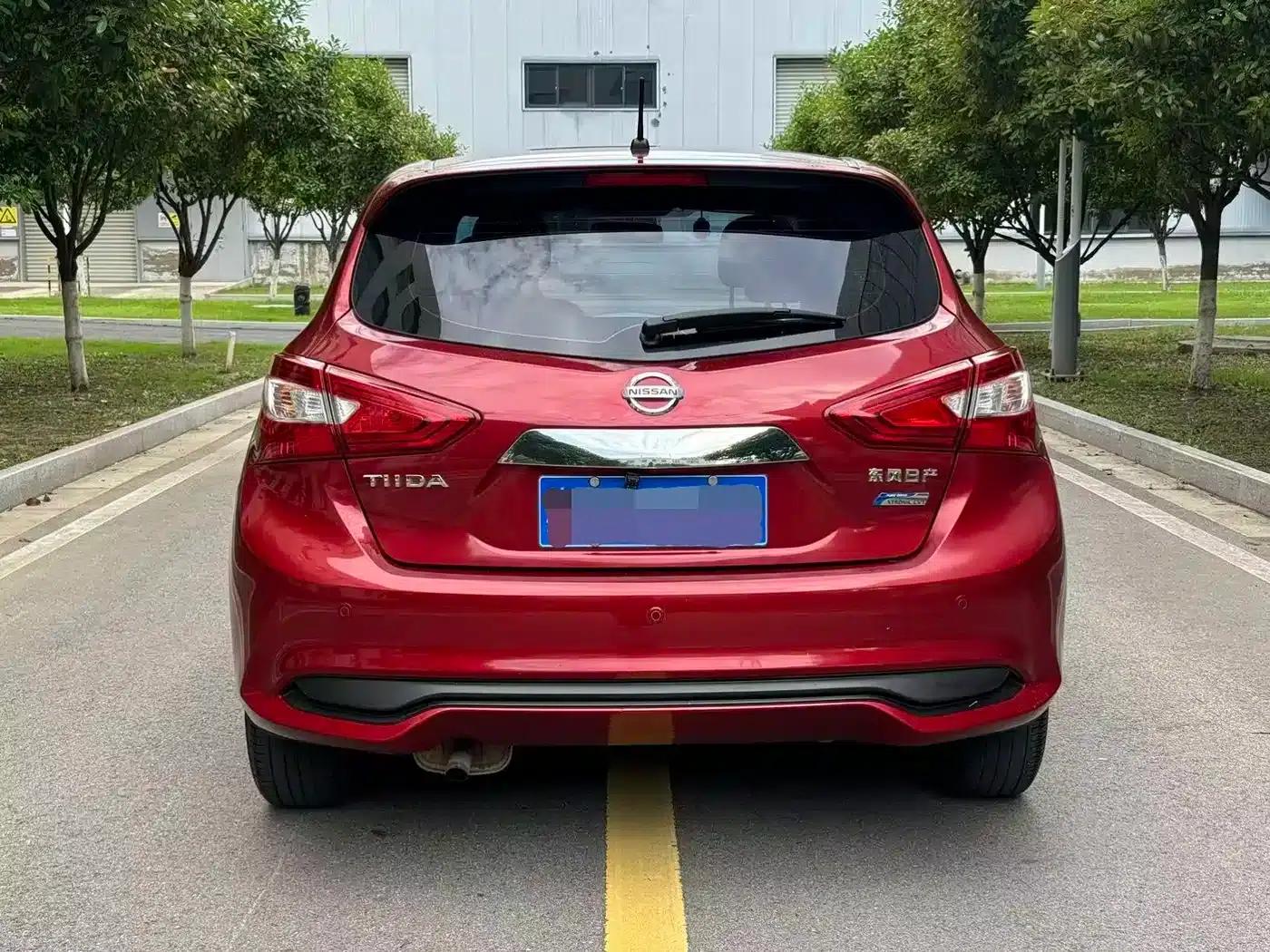 2016 Tiida 1.6L CVT Sport Edition — миниатюра 5