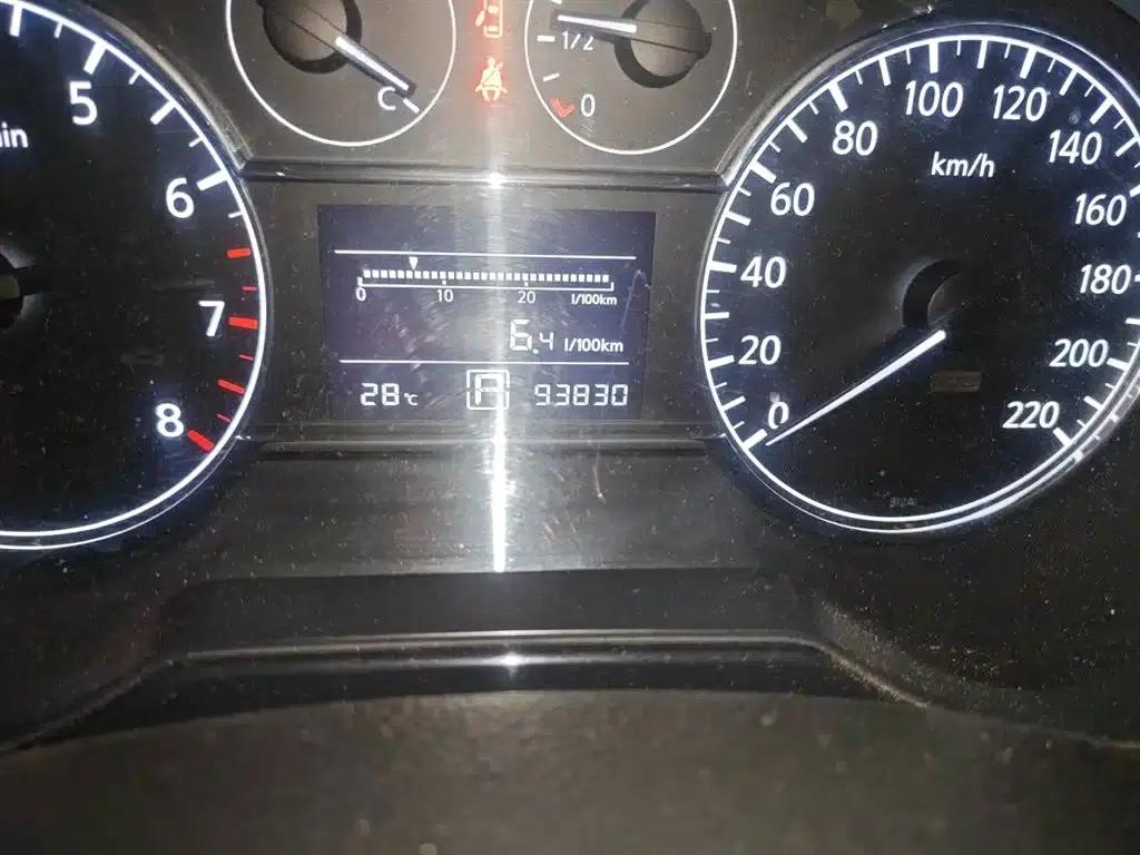 Tiida 2011 1.6L CVT Smart — миниатюра 5