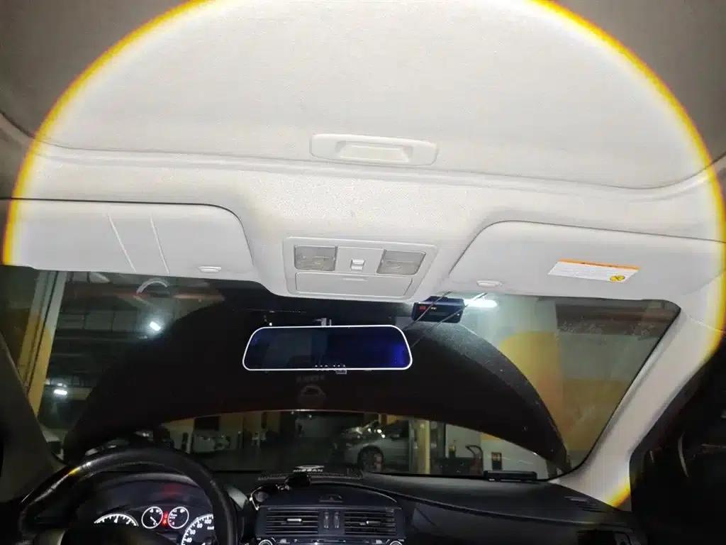 Tiida 2011 1.6L CVT Smart — миниатюра 9
