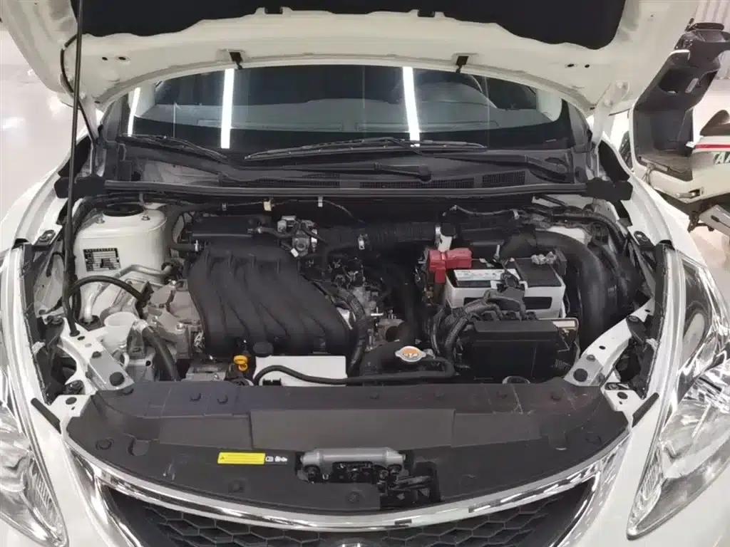 2011 Tiida 1.6L CVT Comfort Model — миниатюра 20