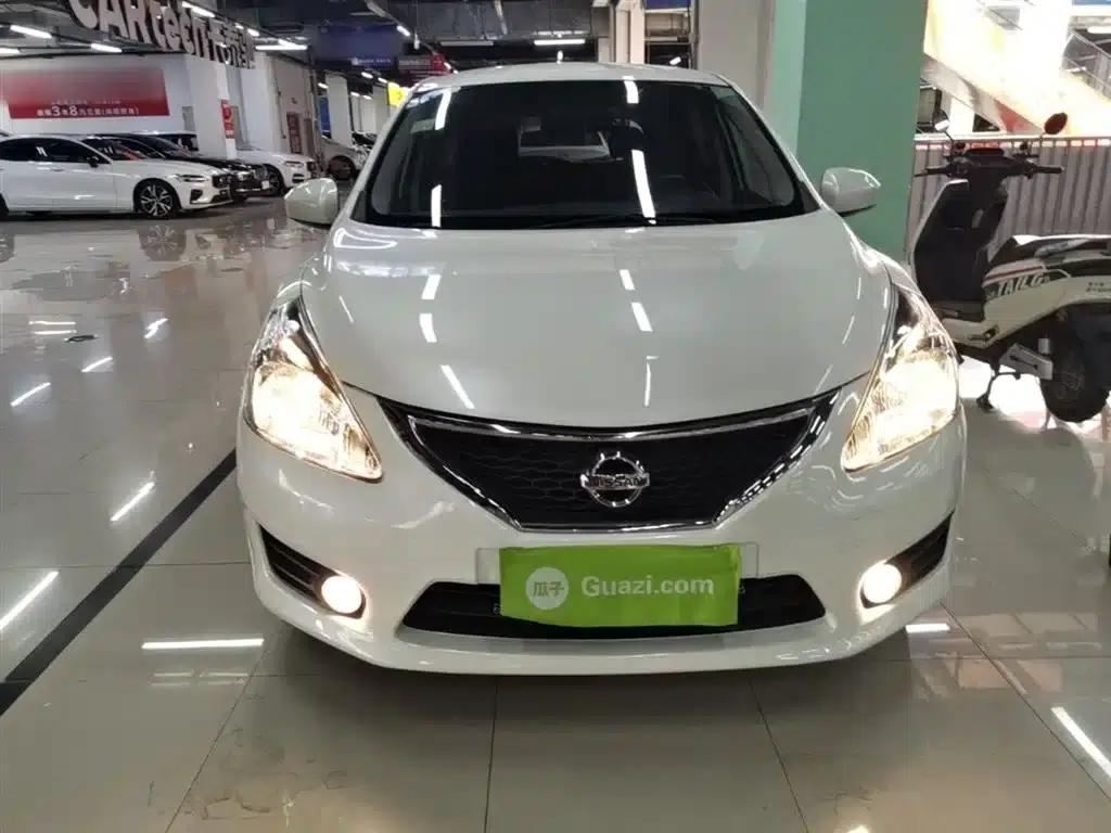 2011 Tiida 1.6L CVT Comfort Model — миниатюра 3