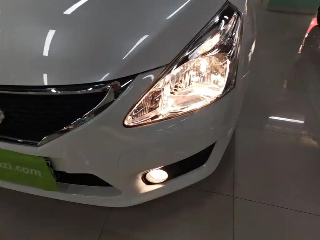 2011 Tiida 1.6L CVT Comfort Model — миниатюра 24