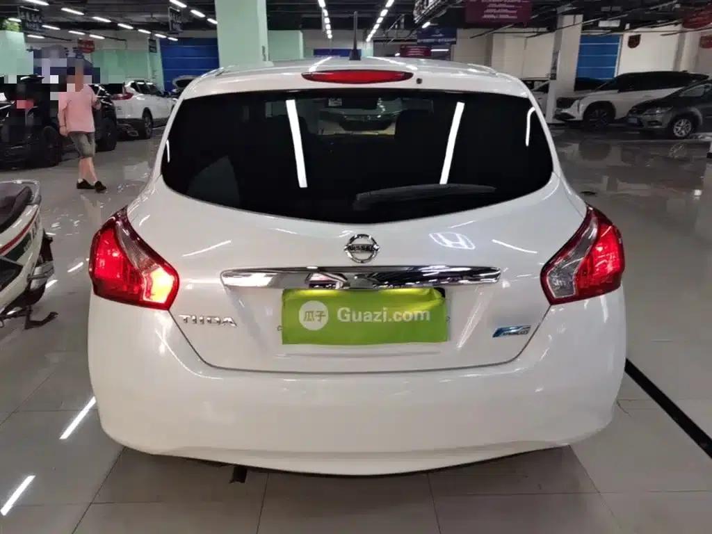 2011 Tiida 1.6L CVT Comfort Model — миниатюра 6