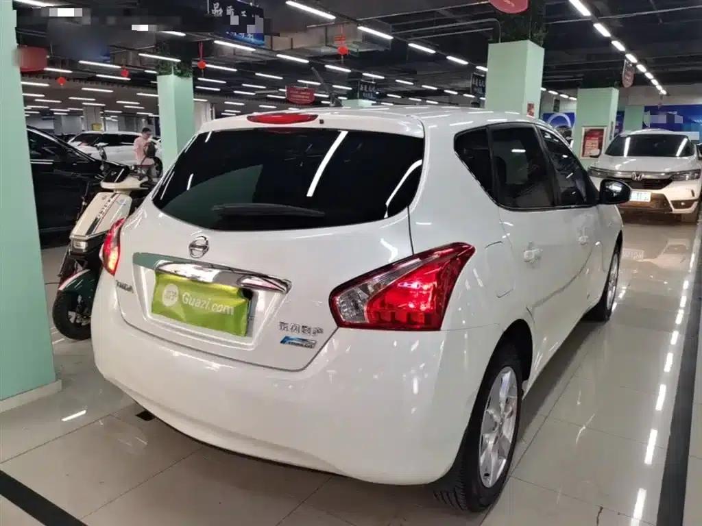 2011 Tiida 1.6L CVT Comfort Model — миниатюра 7
