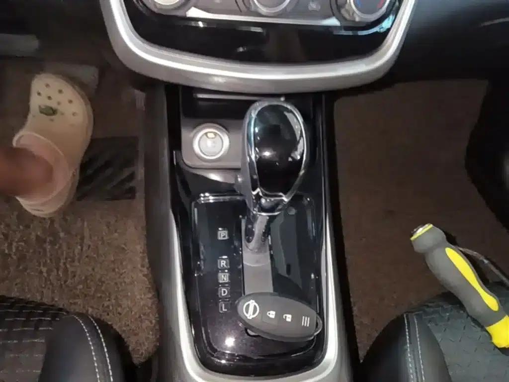 2016 Tiida 1.6L CVT Smart Edition — миниатюра 14