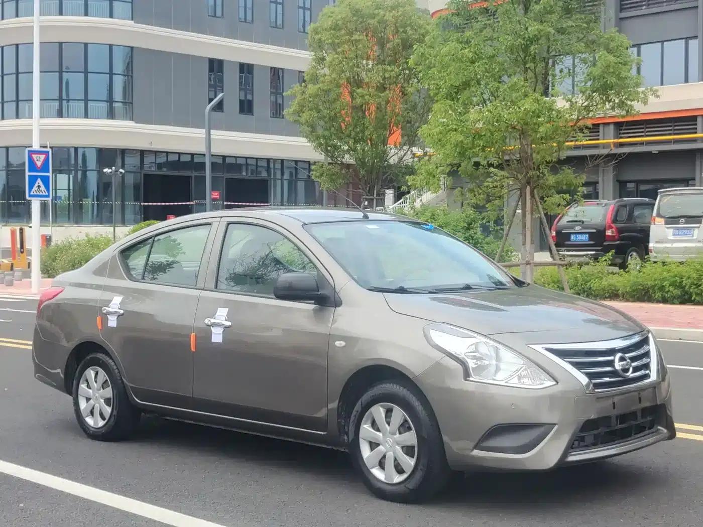 Nissan Sunny 2015 1.5XE CVT Comfort Edition — миниатюра 3