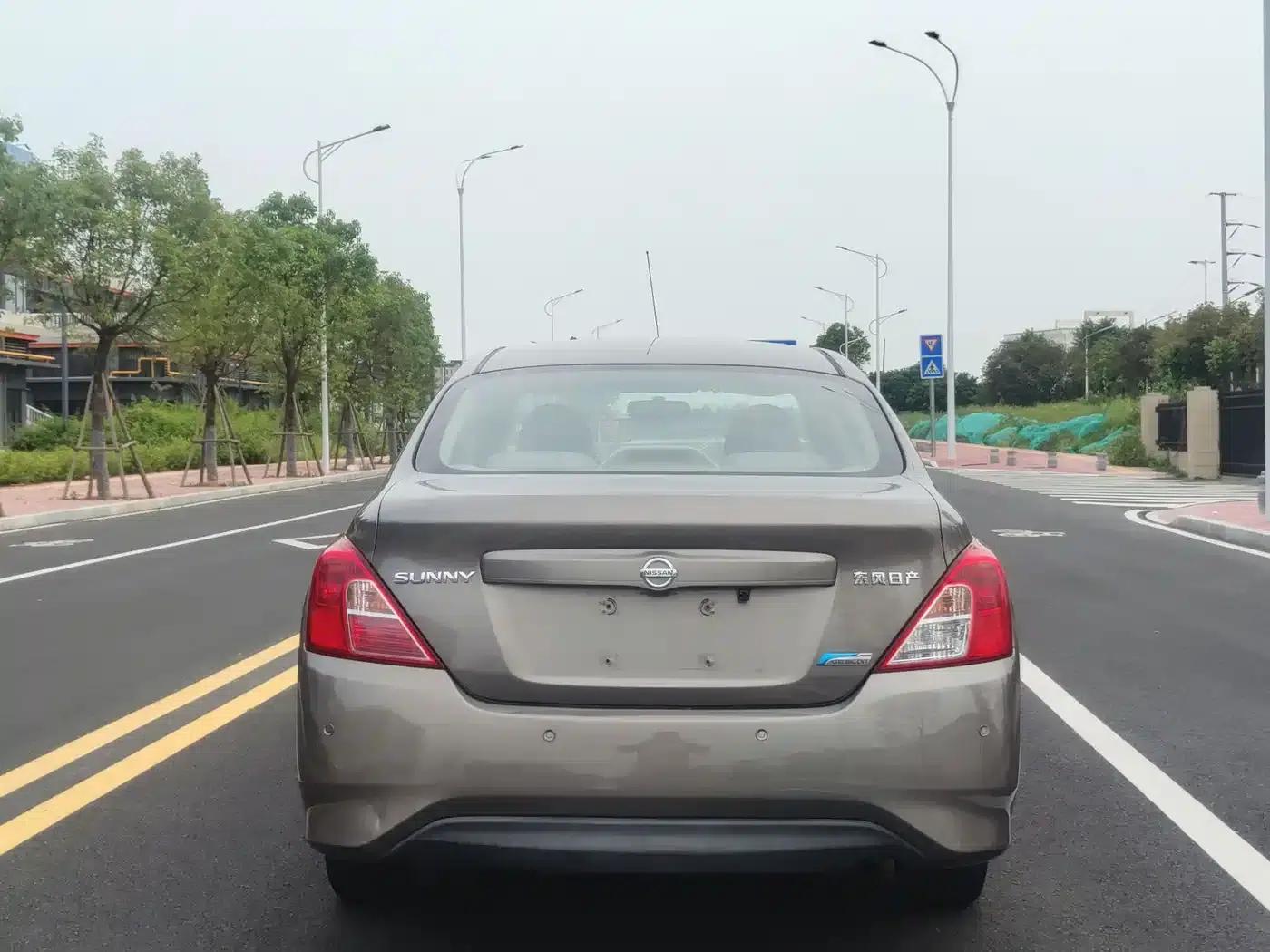 Nissan Sunny 2015 1.5XE CVT Comfort Edition — миниатюра 8