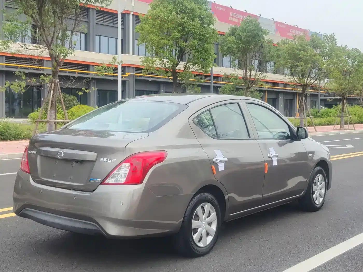 Nissan Sunny 2015 1.5XE CVT Comfort Edition — миниатюра 9