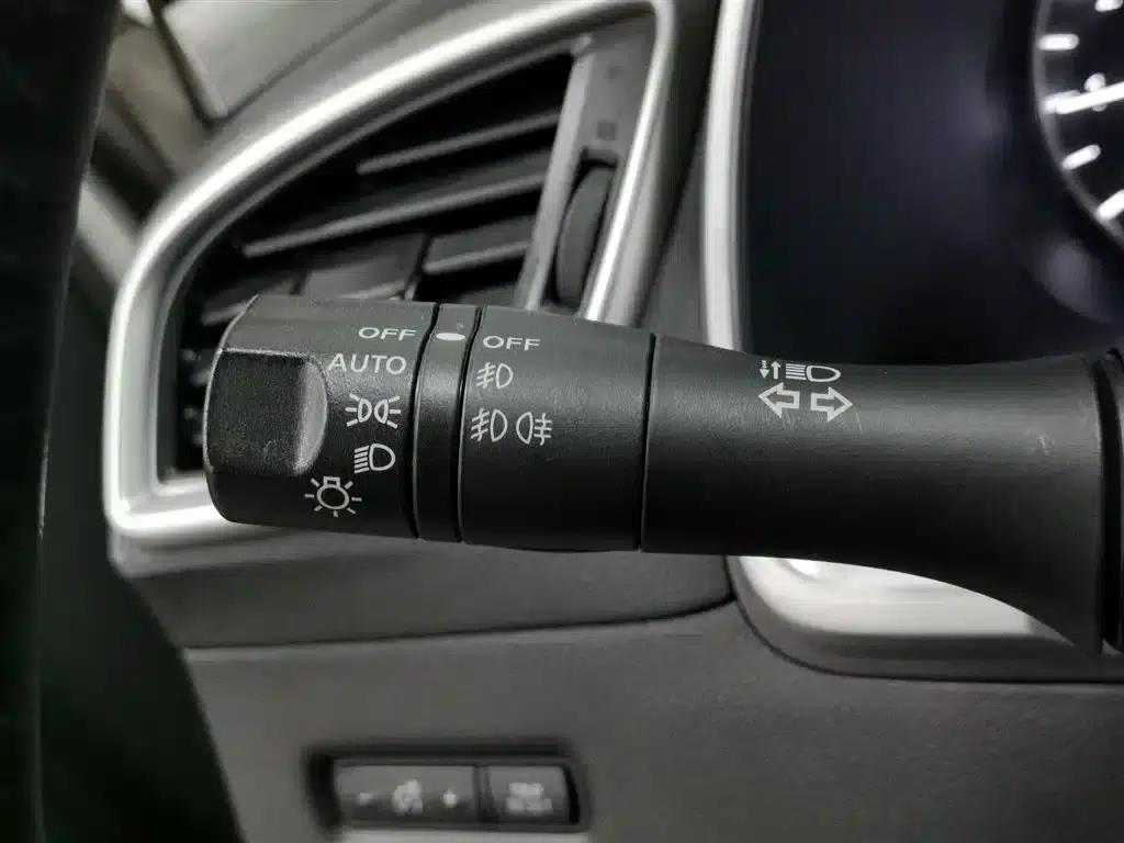Nissan Murano 2015 2.5 S/C HEV XL 2WD Hybrid Premium Edition — миниатюра 21