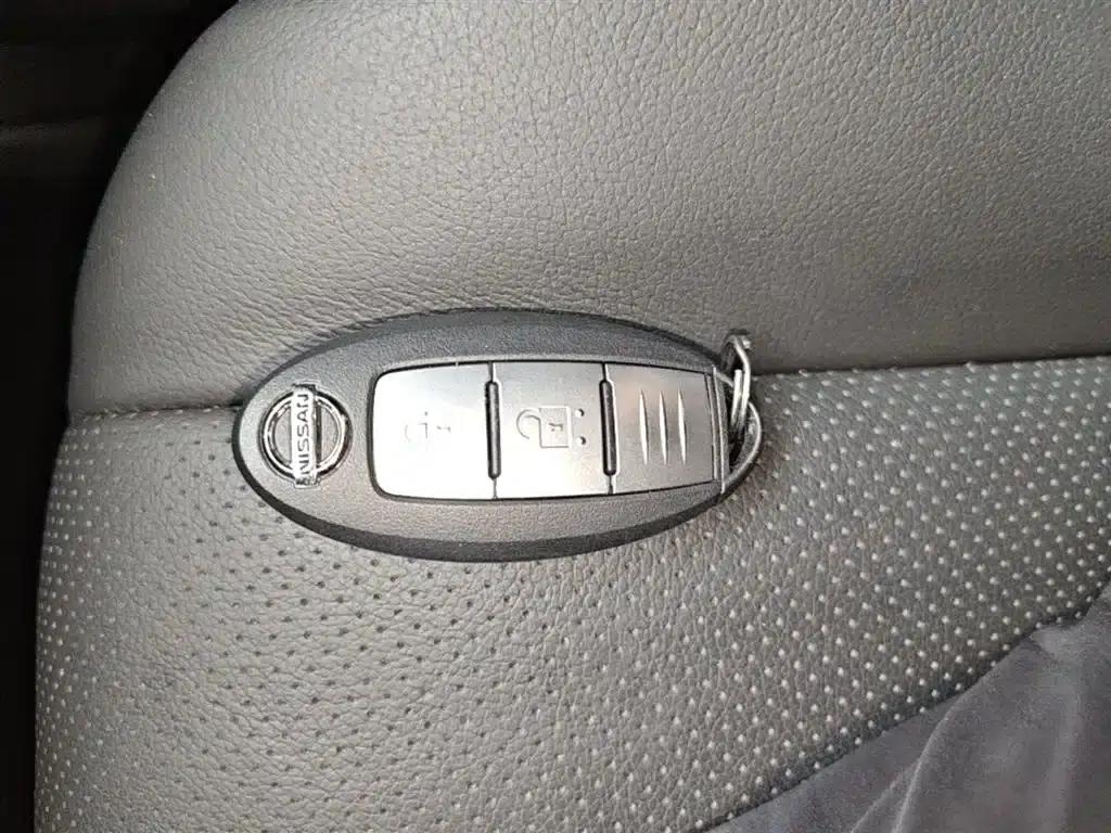 Nissan Murano 2017 2.5 S/C HEV XE 4WD Hybrid Premium Edition — миниатюра 17