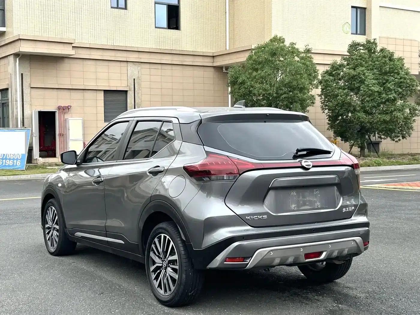 Nissan Kicks 2022 1.5L CVT XL Fashion Edition — миниатюра 4