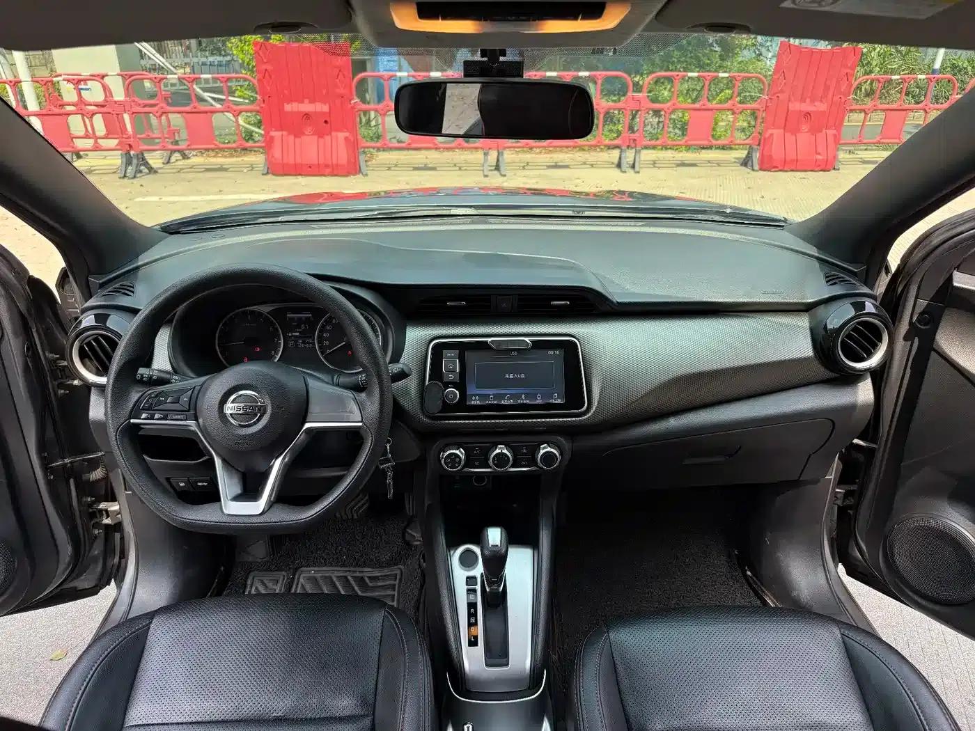 Nissan Kicks 2017 1.5L CVT Cool Edition — миниатюра 9