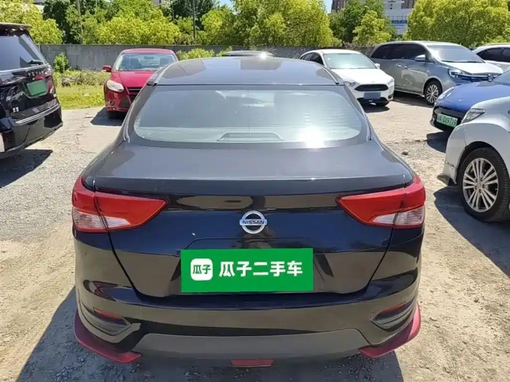 Nissan Bluebird 2016 1.6L CVT Smart Edition — миниатюра 6