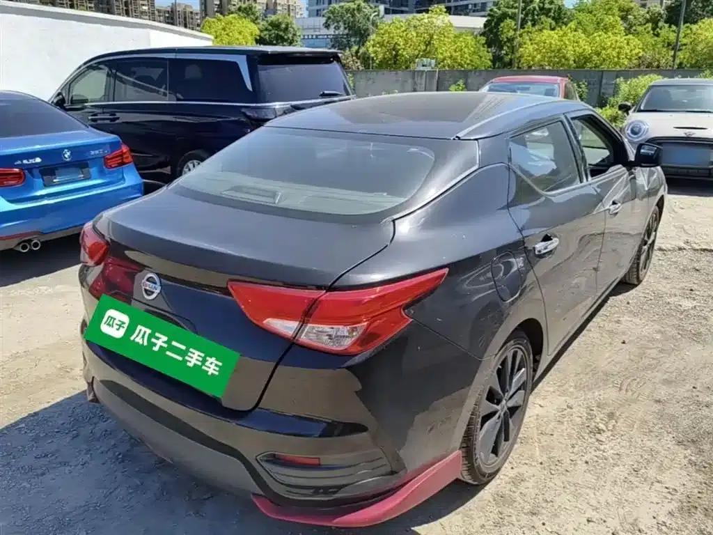 Nissan Bluebird 2016 1.6L CVT Smart Edition — миниатюра 7
