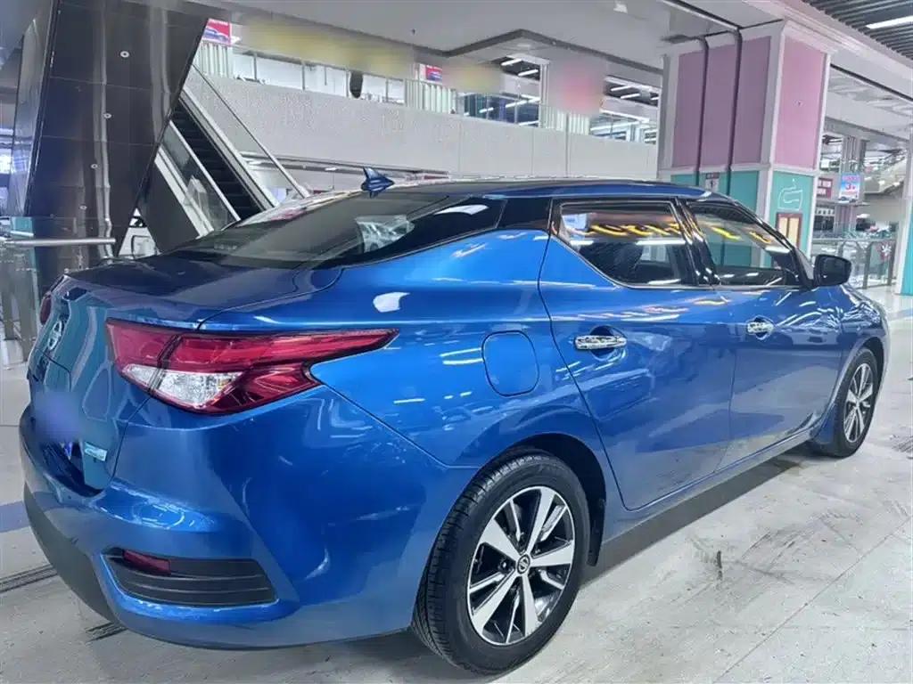 Nissan Bluebird 2016 1.6L CVT Cool Edition — миниатюра 9