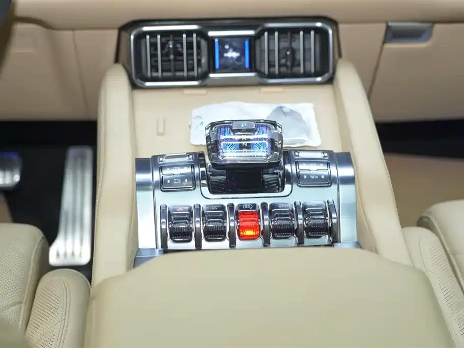 Leopard 8 2025 Smart & Brave Flagship Edition 6-seater — миниатюра 24