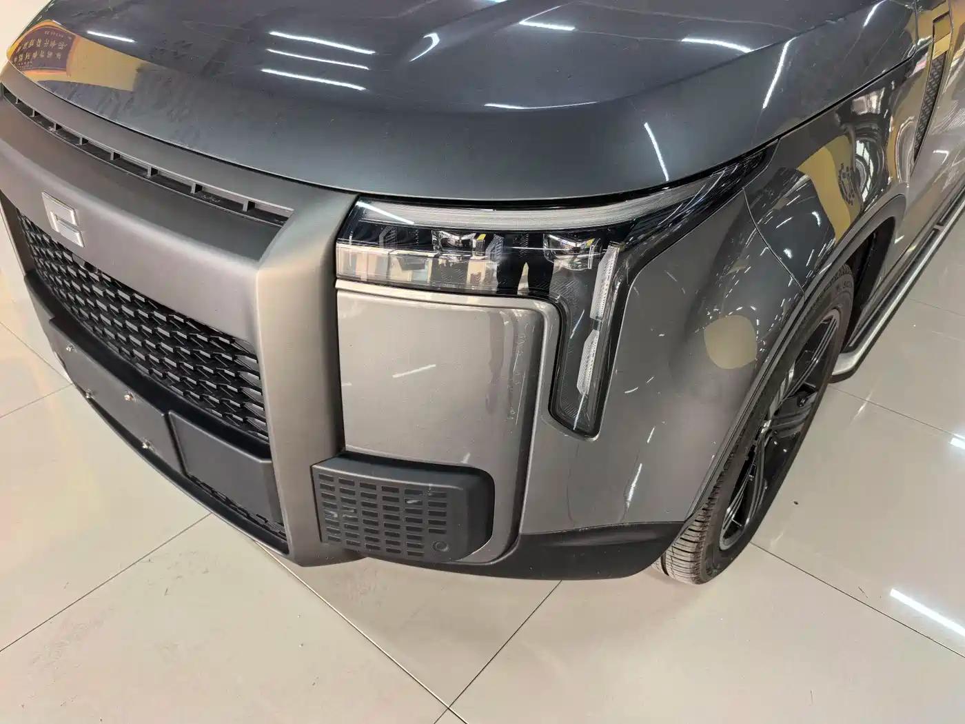 Extreme Stone 01 2023 Premium 6-Seater Edition — миниатюра 12