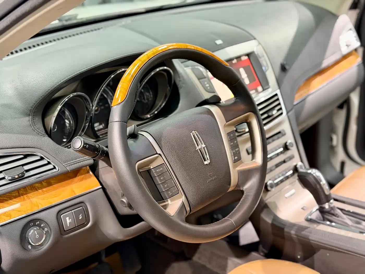 2010 Lincoln MKT 3.5T EcoBoost AWD — миниатюра 9