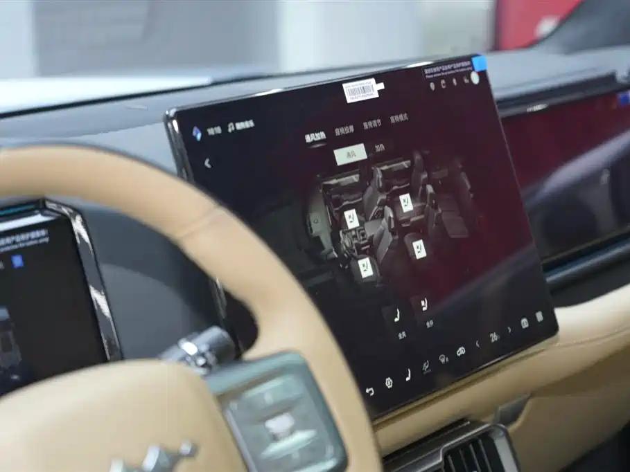 Leopard 8 2025 Smart & Brave Flagship Edition 6-seater — миниатюра 17