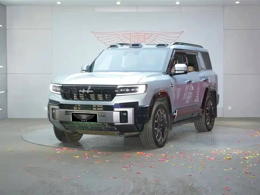 Leopard 8 2025 Smart & Brave Flagship Edition 6-seater — миниатюра 1