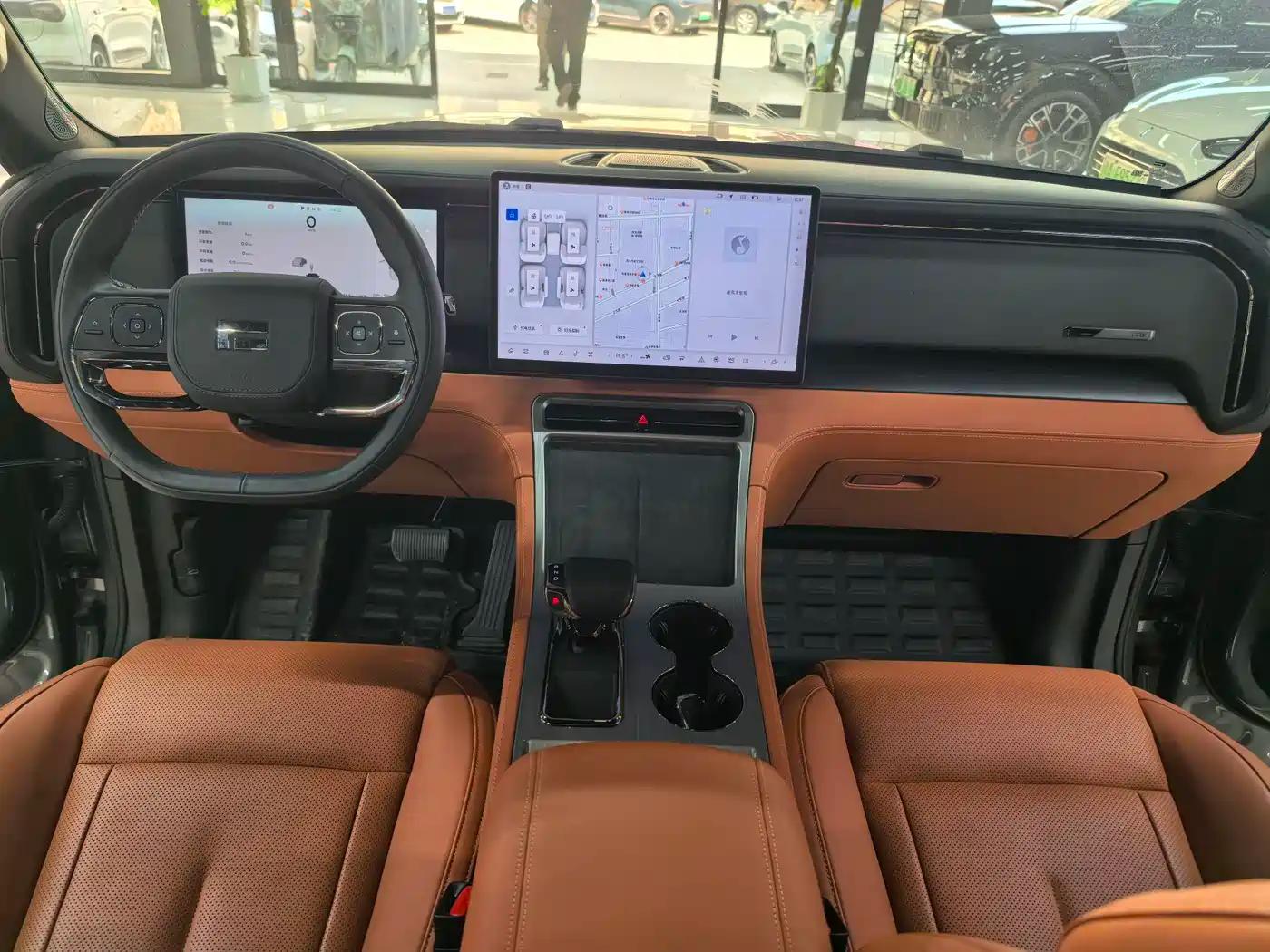 Extreme Stone 01 2023 Premium 6-Seater Edition — миниатюра 7