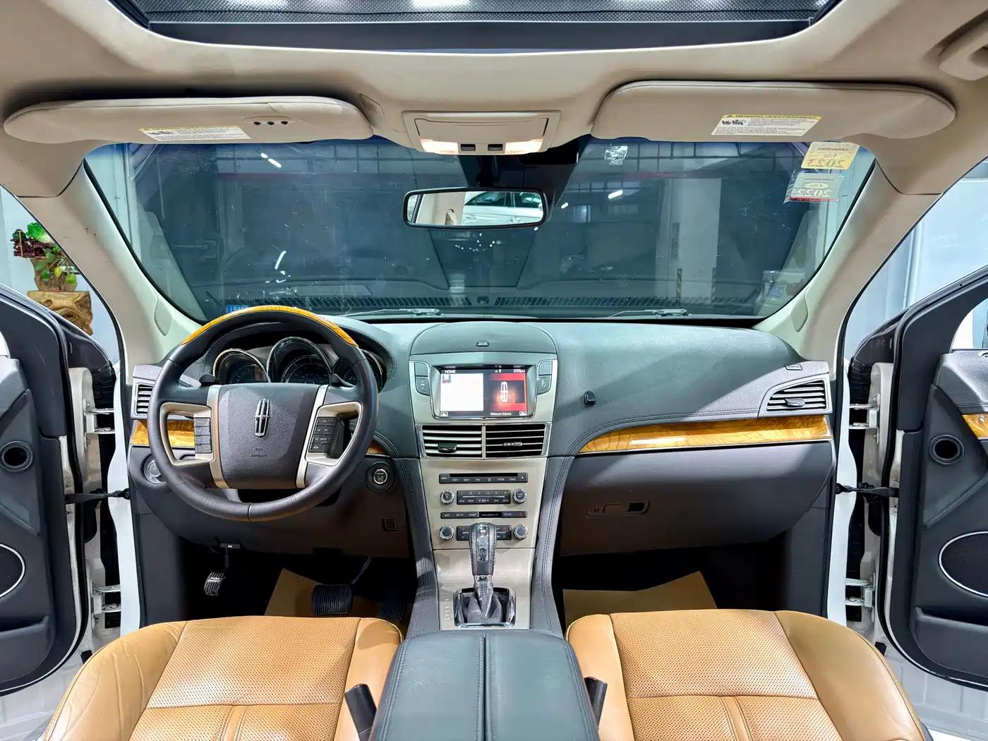 2010 Lincoln MKT 3.5T EcoBoost AWD — миниатюра 15
