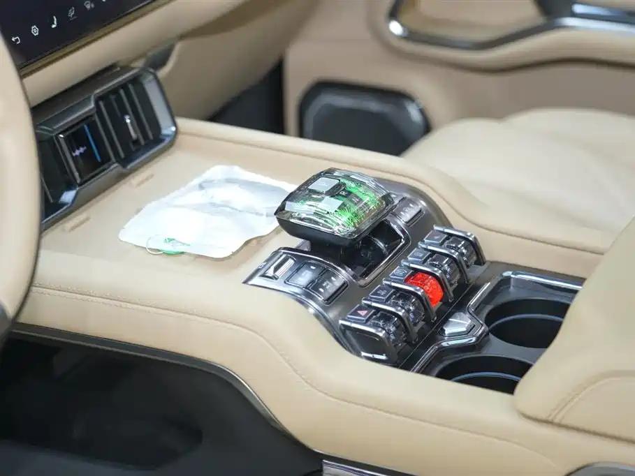Leopard 8 2025 Smart & Brave Flagship Edition 6-seater — миниатюра 16