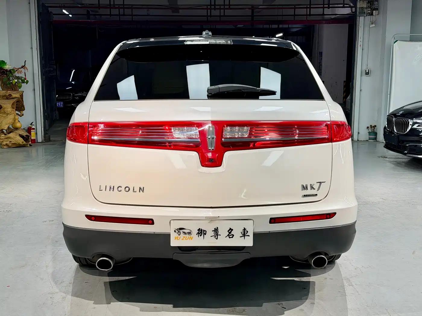 2010 Lincoln MKT 3.5T EcoBoost AWD — миниатюра 6