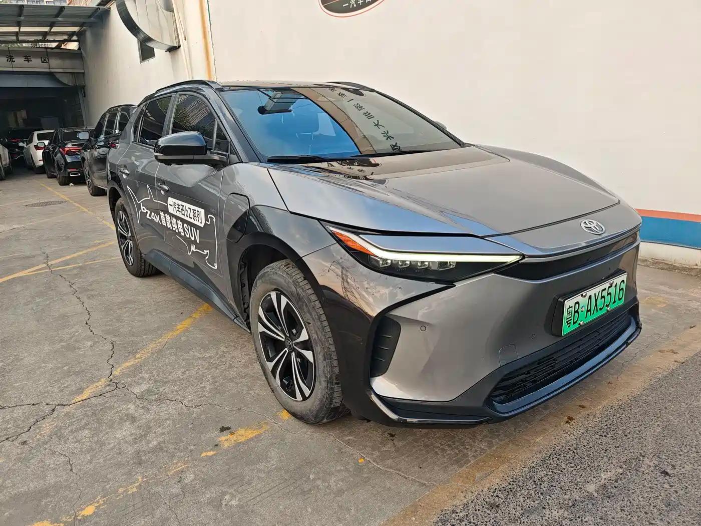 FAW Toyota bZ4X 2022 All-Wheel Drive High-Performance Premium Edition — миниатюра 1