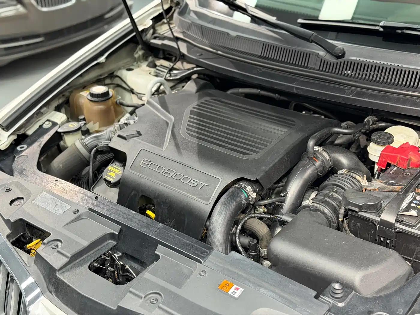 2010 Lincoln MKT 3.5T EcoBoost AWD — миниатюра 18