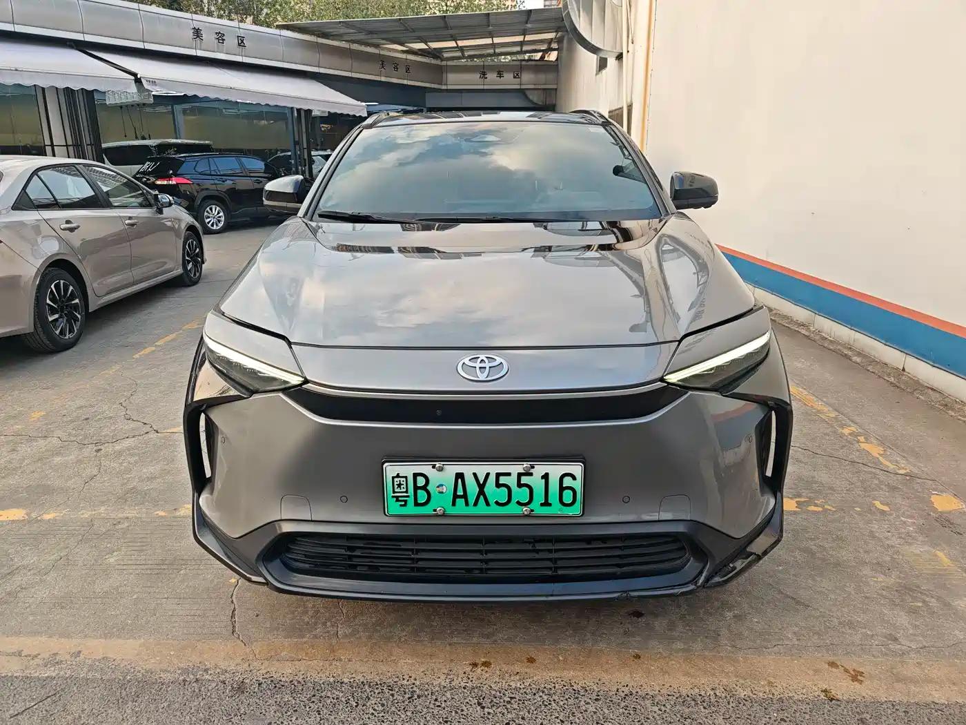 FAW Toyota bZ4X 2022 All-Wheel Drive High-Performance Premium Edition — миниатюра 2