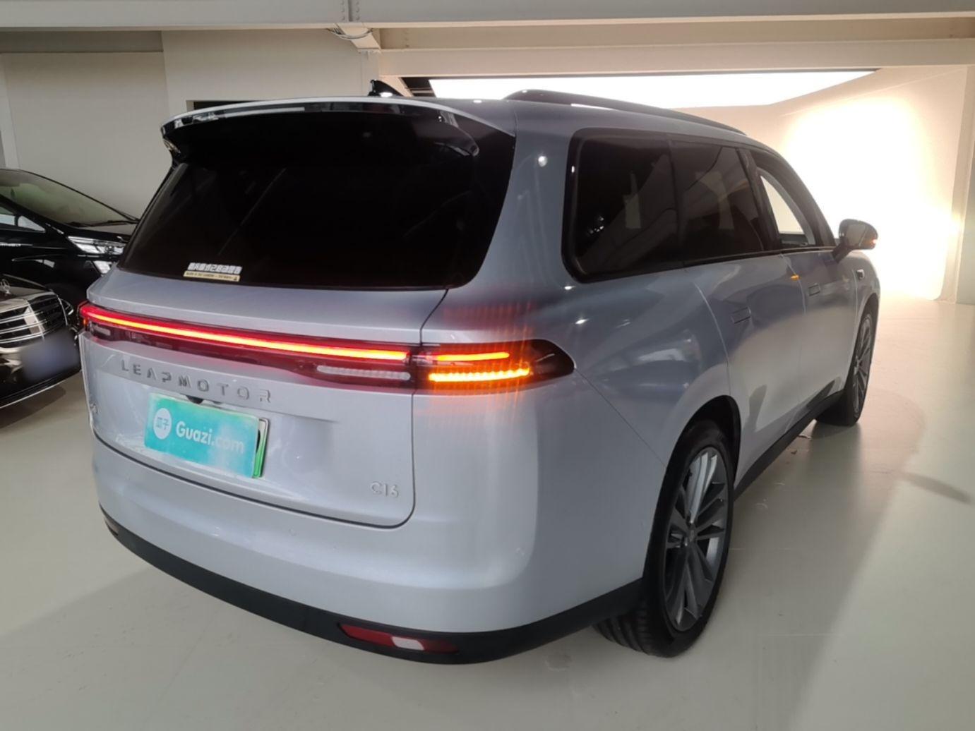 Leapmotor C16 2024 Pure Electric 520 Deluxe Edition — миниатюра 4