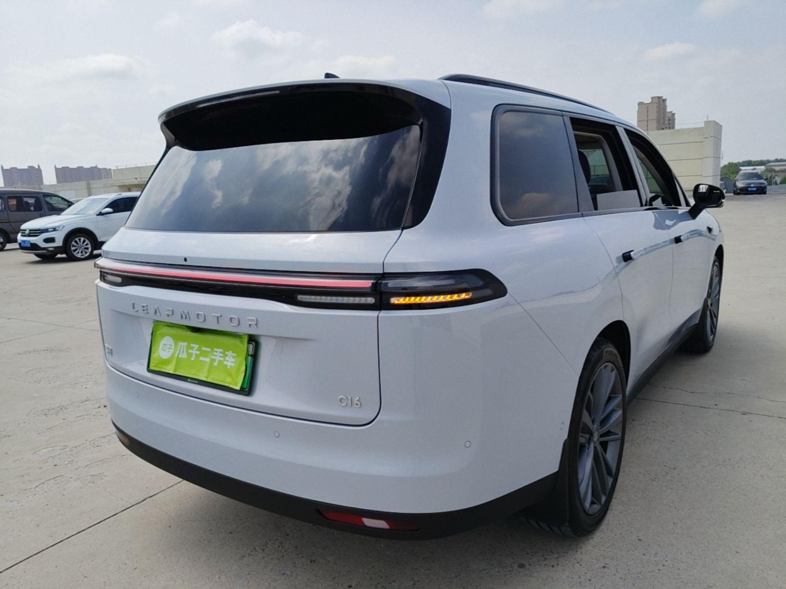 Leapmotor C16 2026 All-Electric 630 LiDAR Zhizun Edition 6 Seats — миниатюра 6