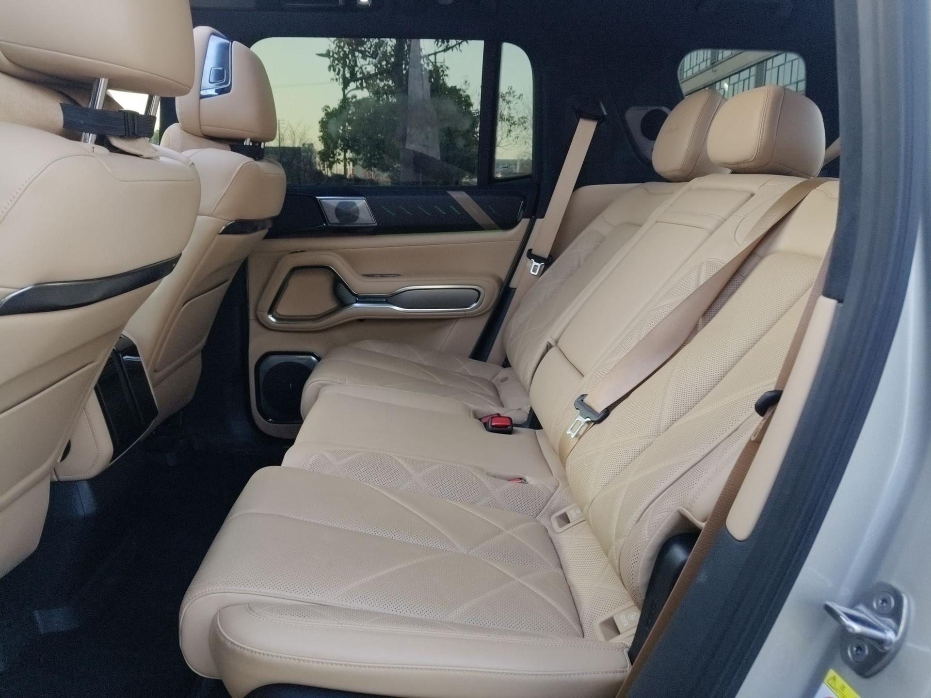 Formula Leopard 8 2025 Smart & Brave Flagship Edition 7 Seats — миниатюра 18