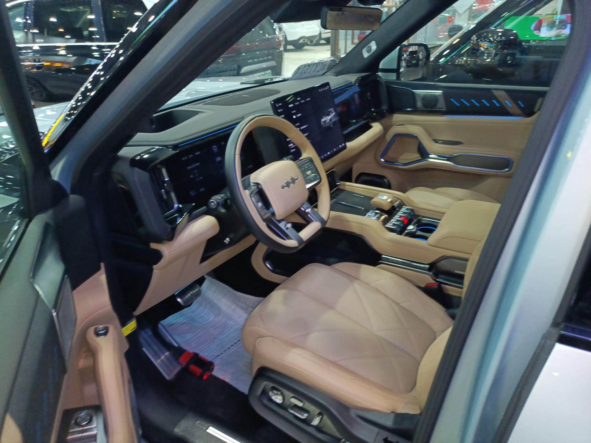 Formula Leopard 8 2025 Smart & Brave Flagship Edition 7 Seats — миниатюра 19