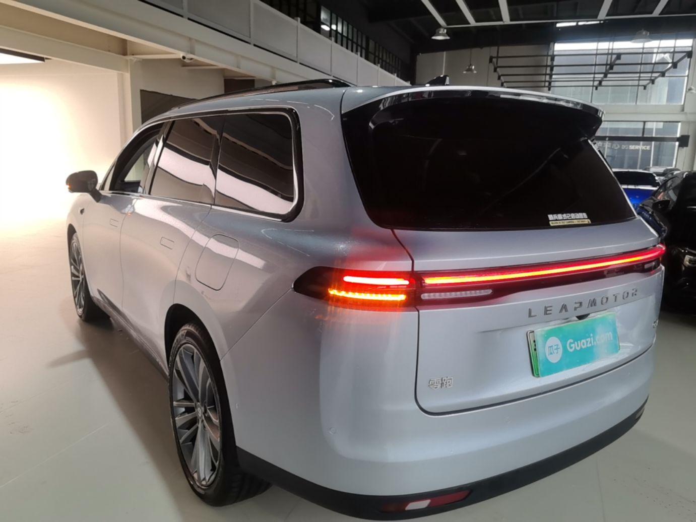 Leapmotor C16 2024 Pure Electric 520 Deluxe Edition — миниатюра 7