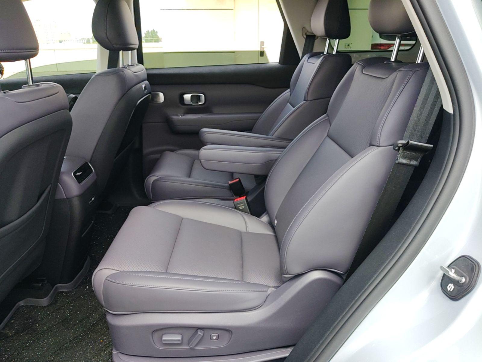 Leapmotor C16 2026 All-Electric 630 LiDAR Zhizun Edition 6 Seats — миниатюра 20