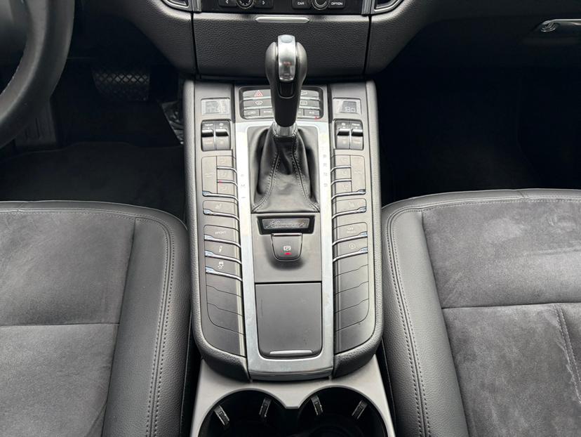 Porsche Macan 2016 Macan 2.0T — миниатюра 24